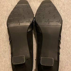 Size 10, Easy Street, pumps, new, never used